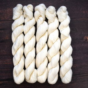 Type 49117M - Velvet 4ply Mini  25x20grm Hanks